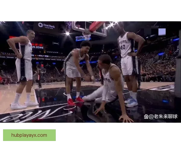 马刺主帅透露文班脚踝有些不适 赛后将冰敷情况不严重